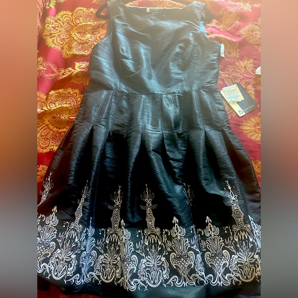 Black Sequined- Embroidered Bottom Cocktail Dress Size 14